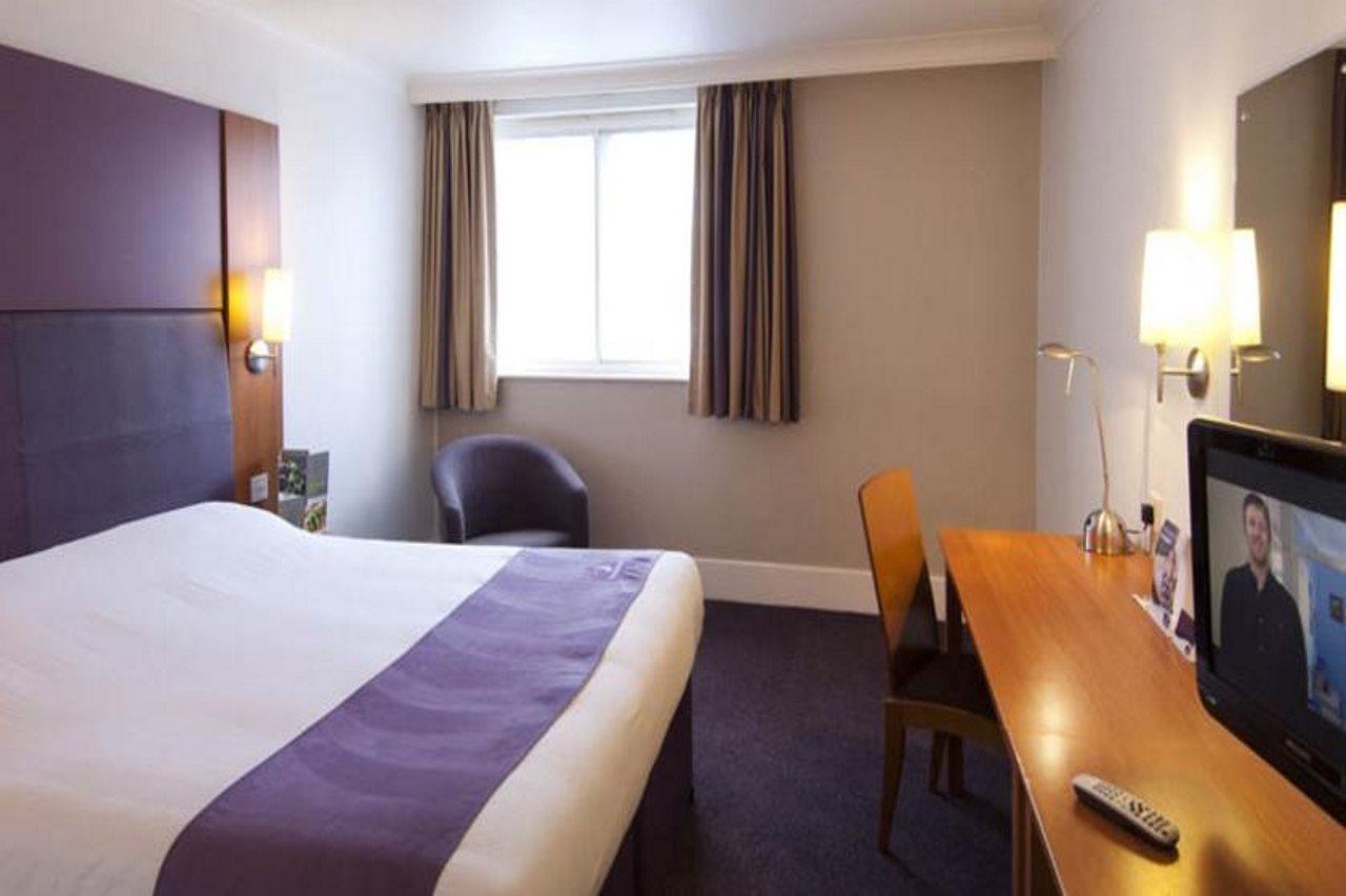 Premier Inn Nuneaton/Coventry Esterno foto